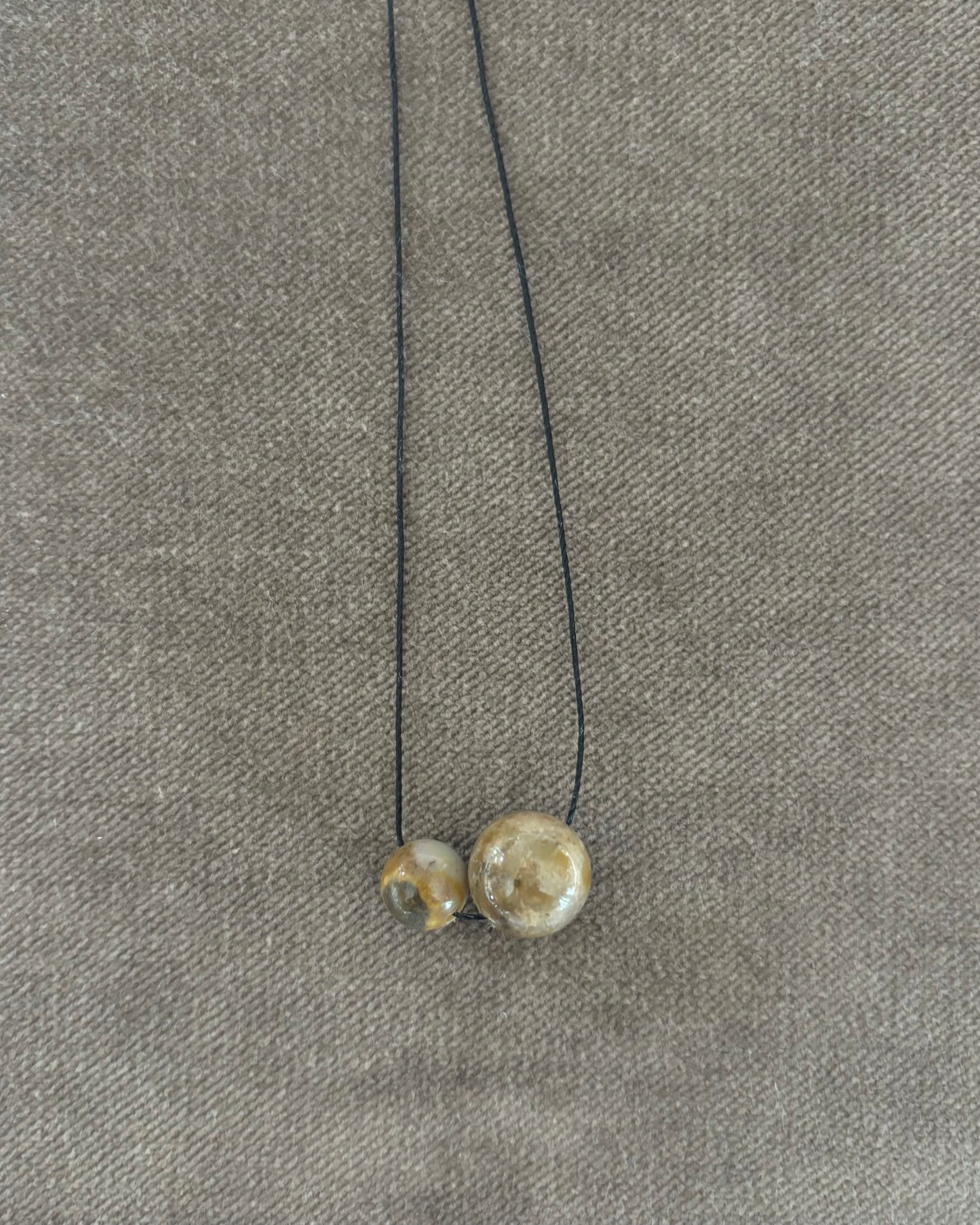GREY / AMBER CHRYSANTHEMUM DOUBLE SPHERE NECKLACE 03