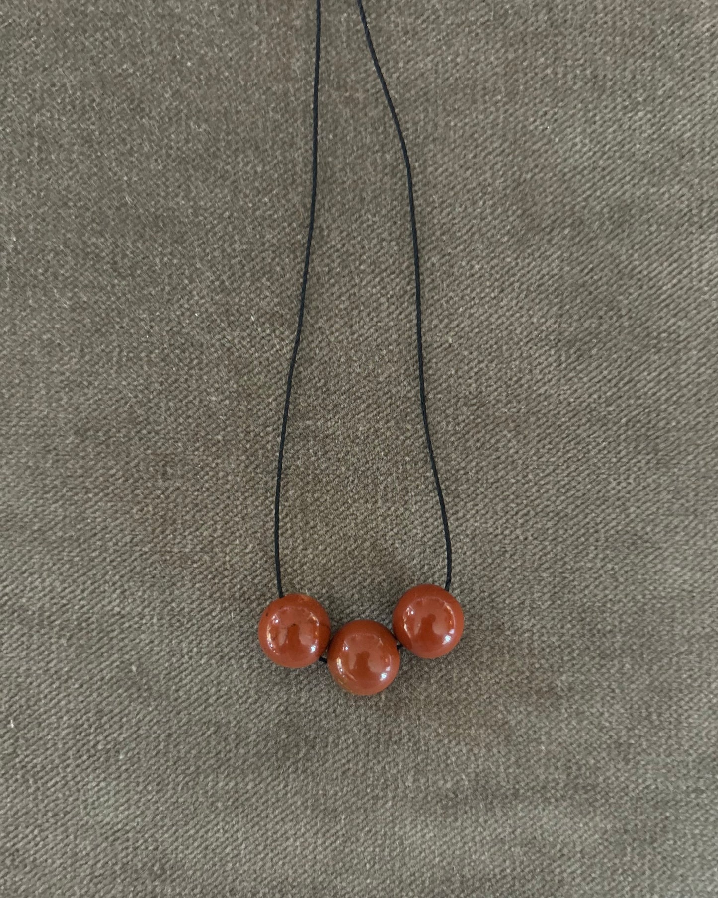RED JASPER TRIPLE SPHERE NECKLACE 01