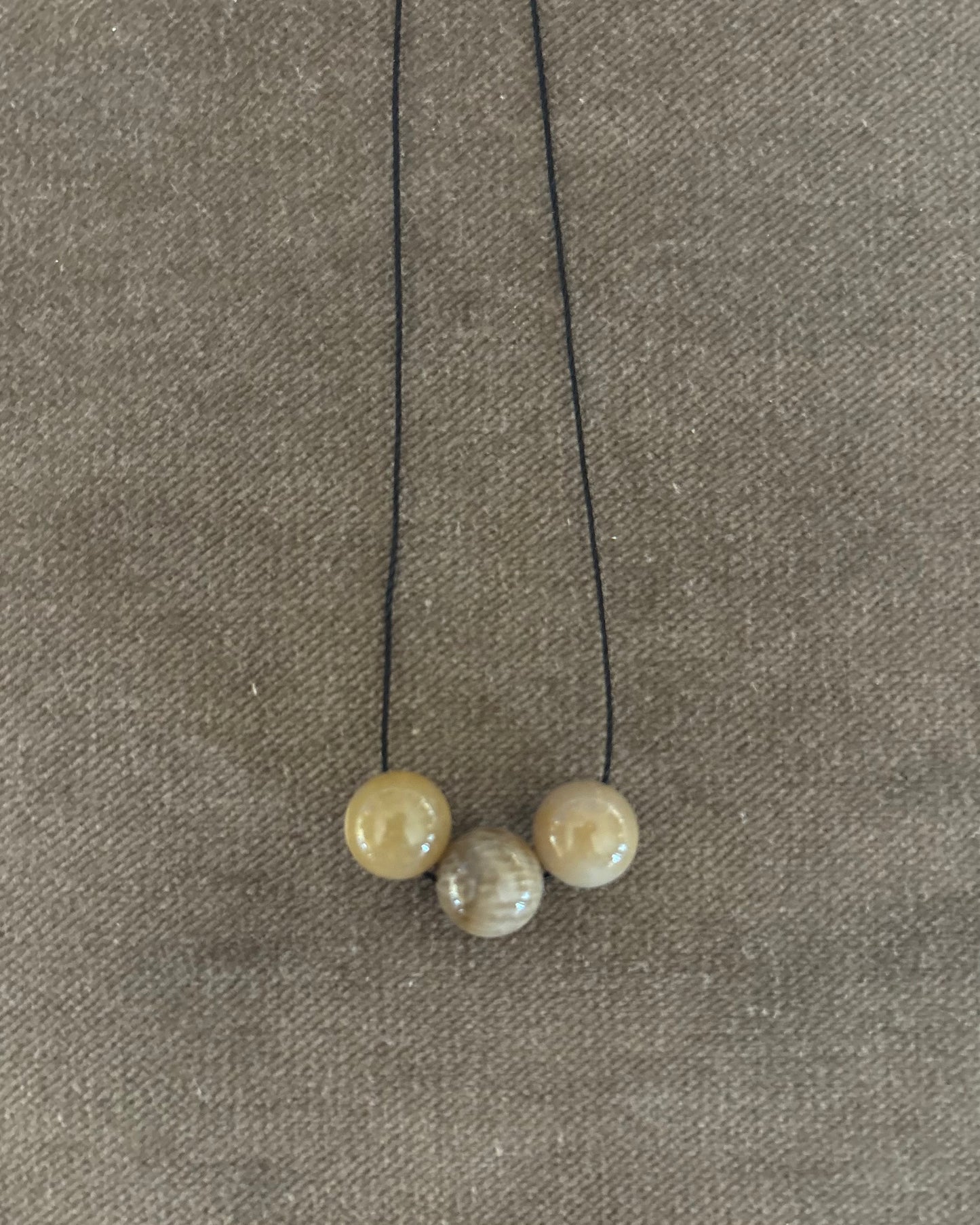 GREY / AMBER CHRYSANTHEMUM TRIPLE SPHERE NECKLACE 04