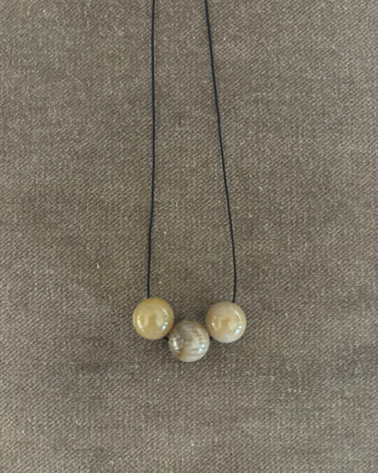 GREY / AMBER CHRYSANTHEMUM TRIPLE SPHERE NECKLACE 04