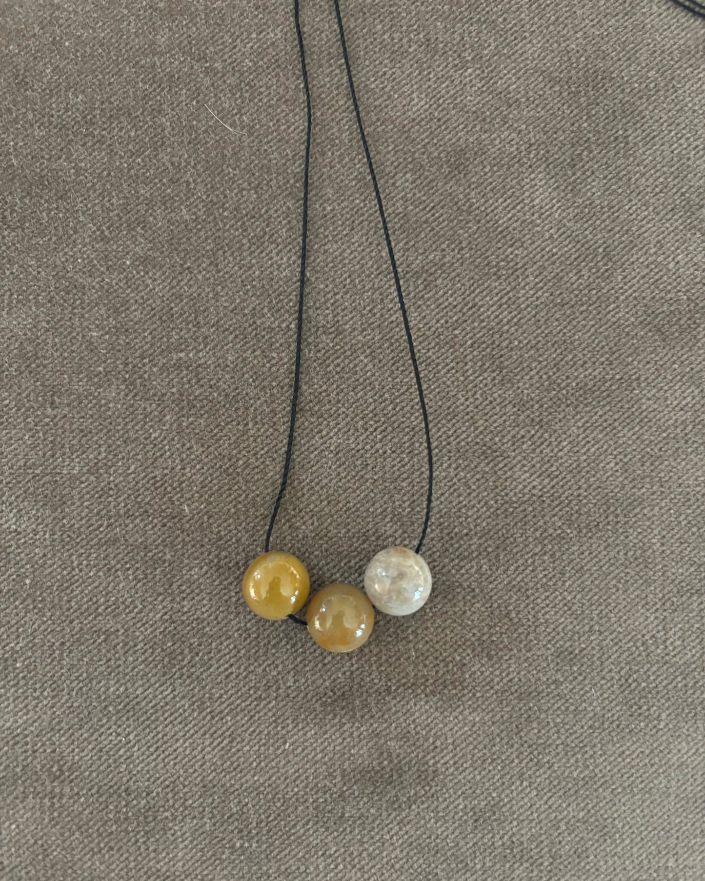 GREY / AMBER CHRYSANTHEMUM TRIPLE SPHERE NECKLACE 02