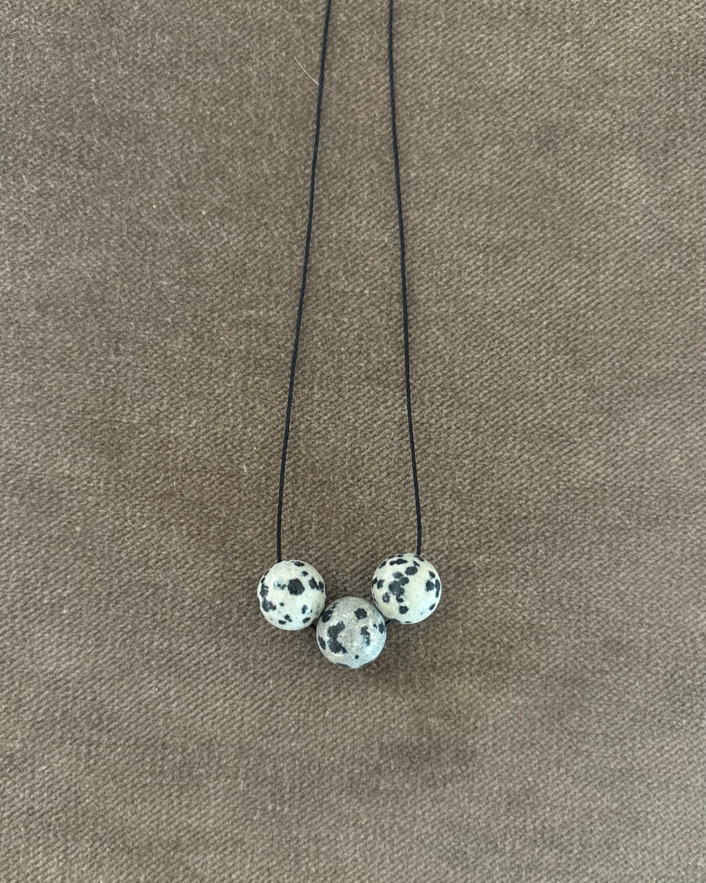 DALMATION JASPER TRIPLE SPHERE NECKLACE 01