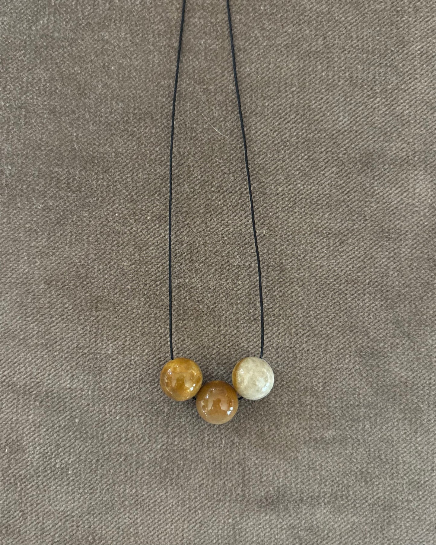 GREY / AMBER CHRYSANTHEMUM TRIPLE SPHERE NECKLACE 03