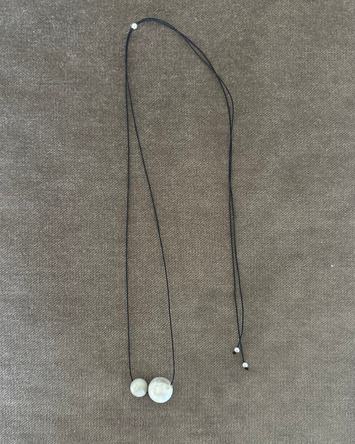 GREY CHRYSANTHEMUM DOUBLE SPHERE NECKLACE 07