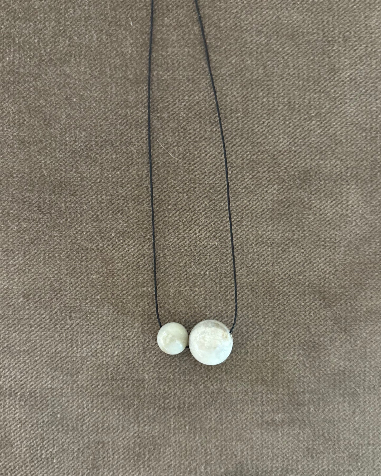 GREY CHRYSANTHEMUM DOUBLE SPHERE NECKLACE 07