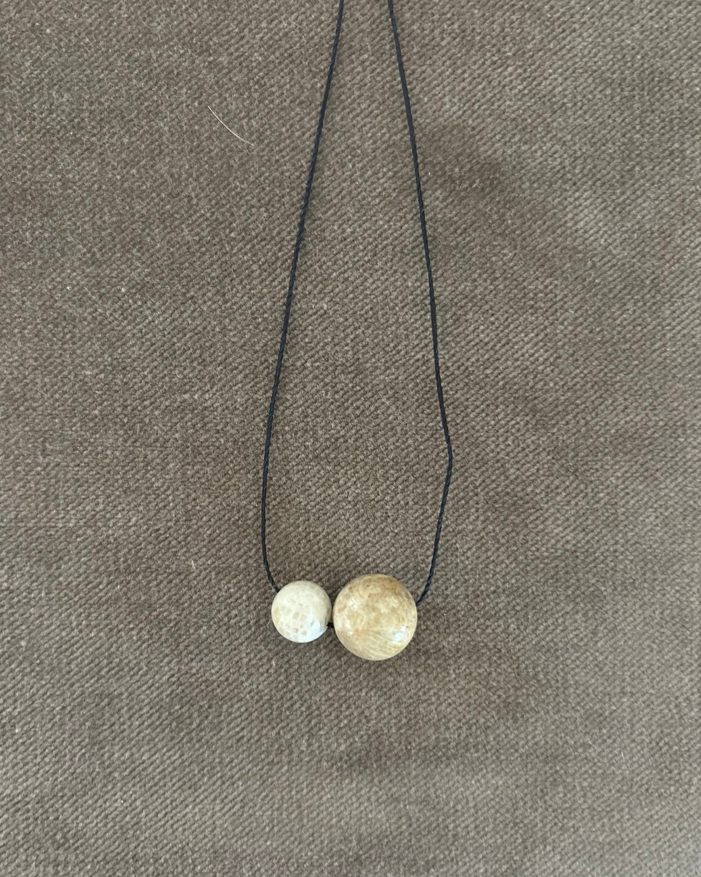 GREY CHRYSANTHEMUM DOUBLE SPHERE NECKLACE 08