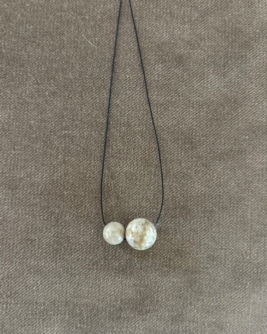 GREY CHRYSANTHEMUM DOUBLE SPHERE NECKLACE 01