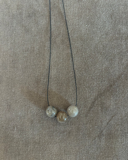GREY CHRYSANTHEMUM TRIPLE SPHERE NECKLACE 02