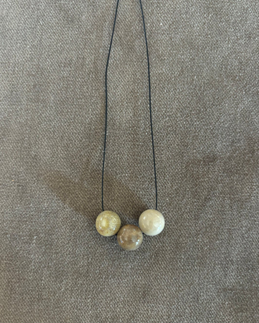 GREY / AMBER CHRYSANTHEMUM TRIPLE SPHERE NECKLACE 05