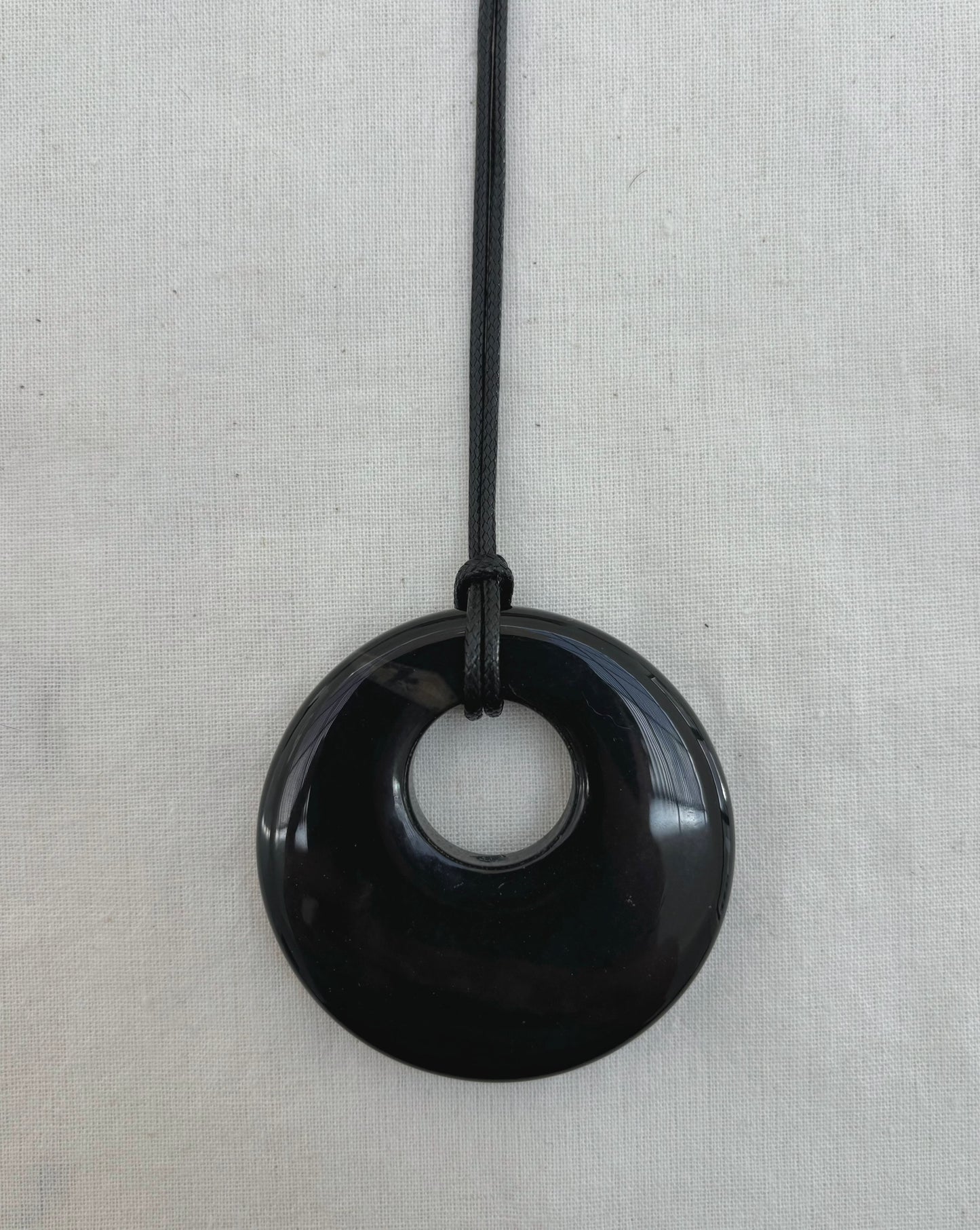 BLACK AGATE HOOP NECKLACE 03