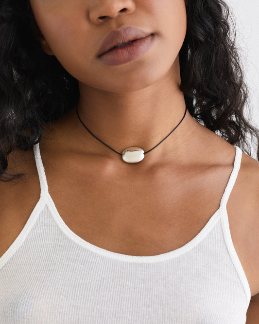 SMALL SILVER OVAL CORD NECKLACE